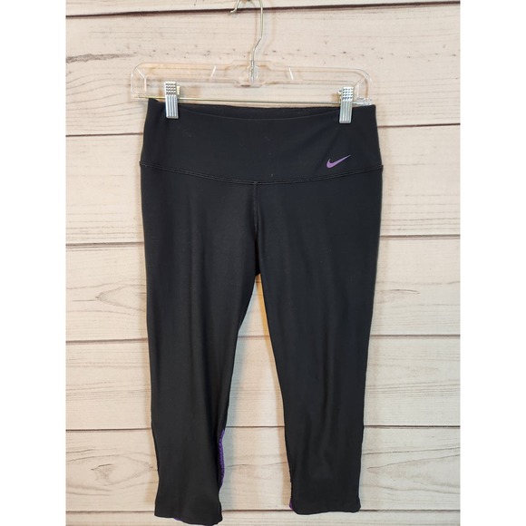Nike Dri Fit Women's Black Solid Stretch Mid Rise Cropped Leggings Size Small - Picture 1 of 7